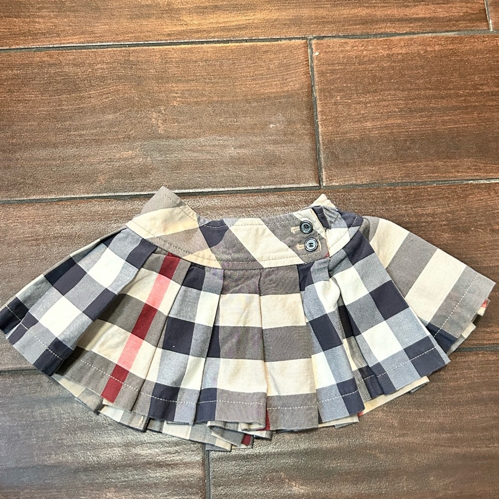 9 month Burberry skirt